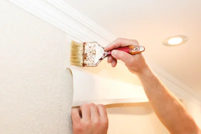 Pose de papier peint à Possesse — revêtements muraux et toiles de verre